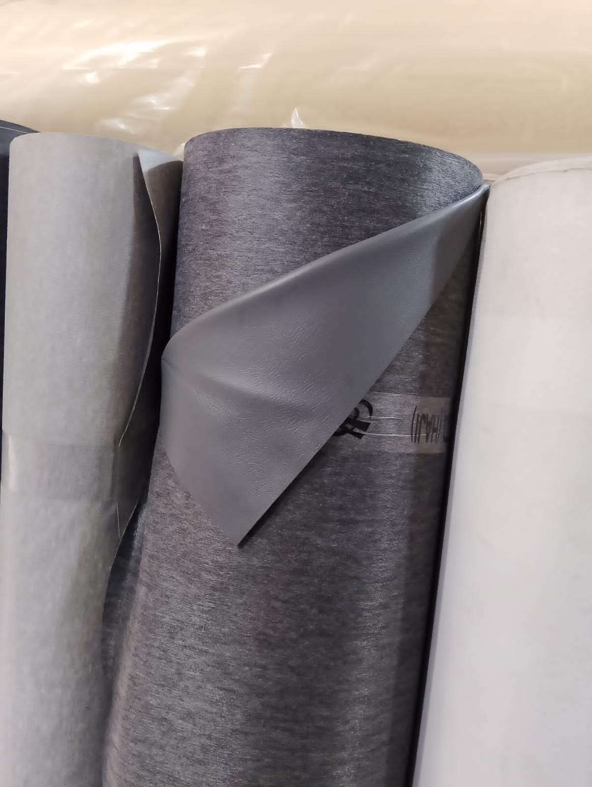 বূড্ডা লাগেজ - হাজী (ইউনাইটেড লেদার) - Budda Luggage - Hazi (United Leather)